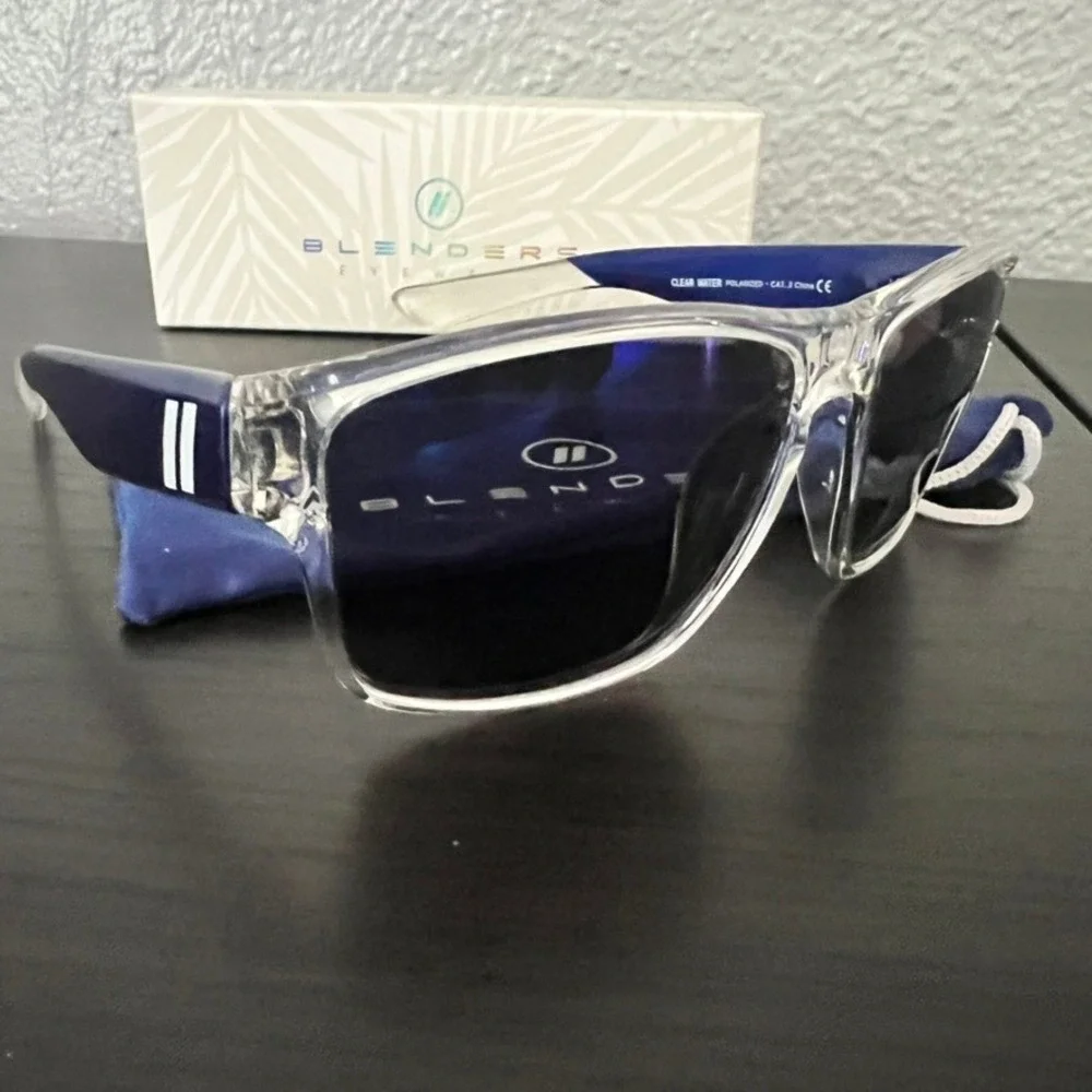 NEW Blenders Eyewear Cobra Clear Water Polarized Blue / Clear Sunglasses BE6104
